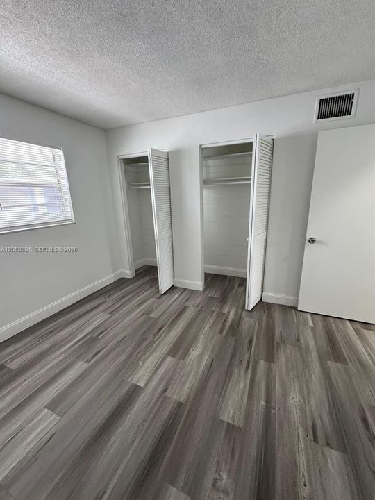 For Rent: $2,000 (2 beds, 1 baths, 10783 Square Feet)