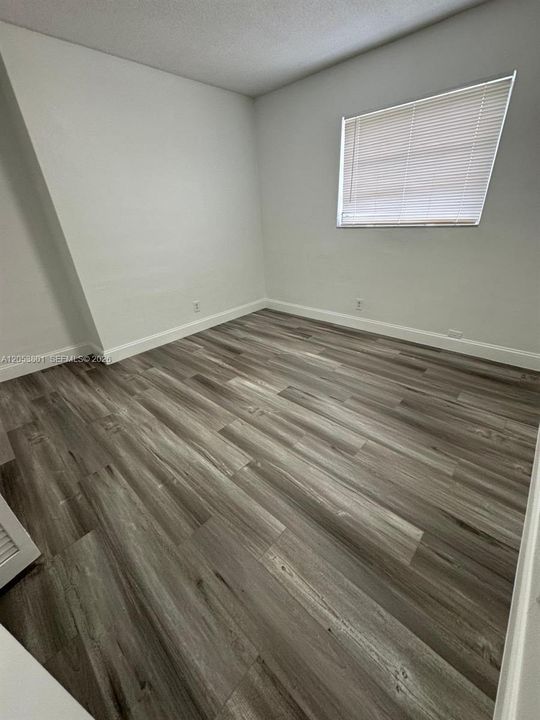 For Rent: $2,000 (2 beds, 1 baths, 10783 Square Feet)