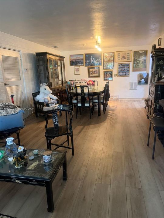 Living and dining room for 440 sw 81 ave miami fl