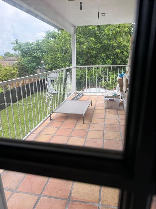 Balcony on 442 sw 81 ave miami fl