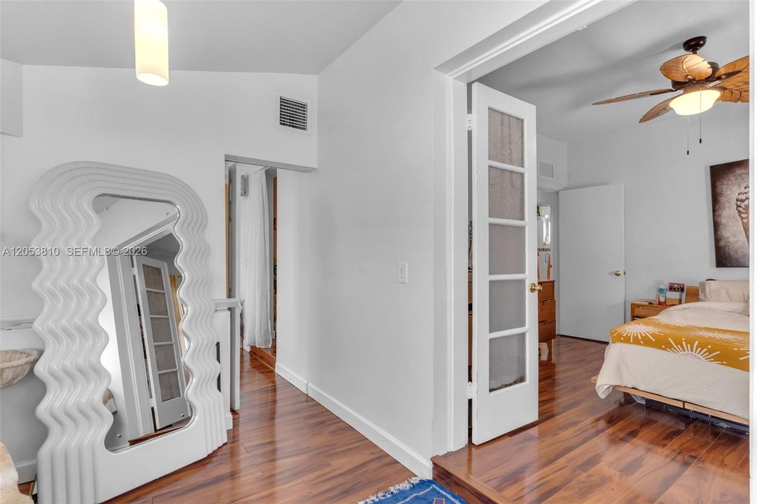 For Rent: $3,500 (2 beds, 1 baths, 1122 Square Feet)