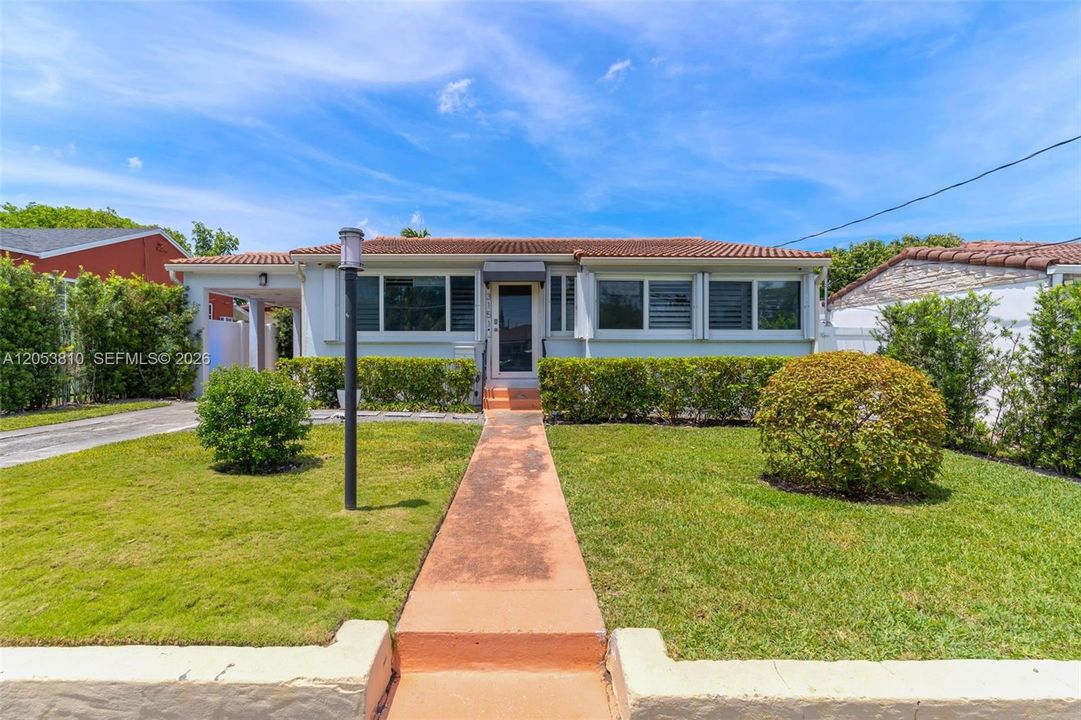 For Rent: $3,500 (2 beds, 1 baths, 1122 Square Feet)