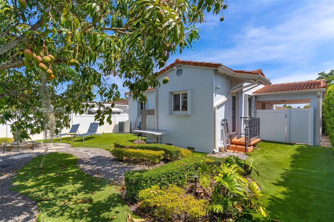 For Rent: $3,500 (2 beds, 1 baths, 1122 Square Feet)