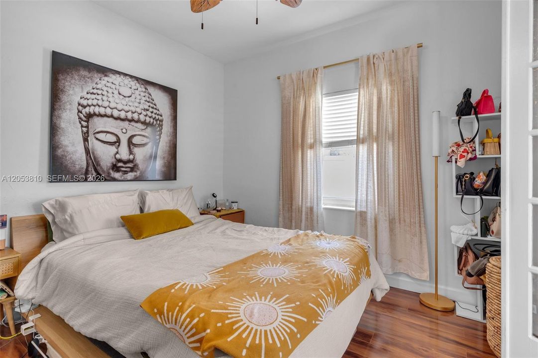 For Rent: $3,500 (2 beds, 1 baths, 1122 Square Feet)