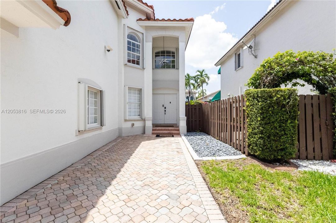 En Venta: $1,490,000 (5 camas, 3 baños, 3052 Pies cuadrados)