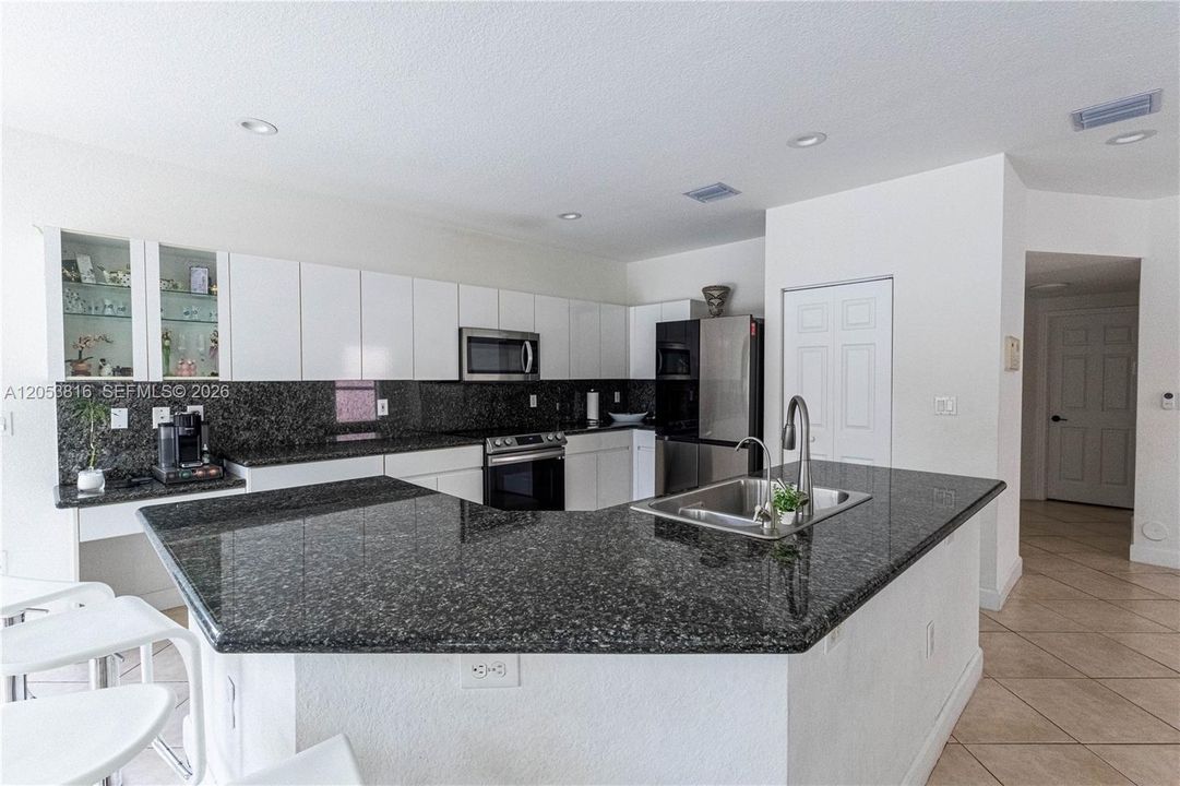En Venta: $1,490,000 (5 camas, 3 baños, 3052 Pies cuadrados)