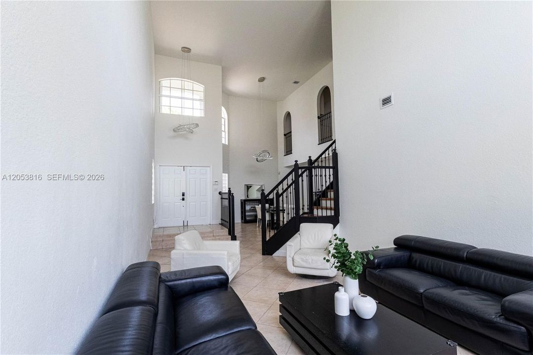 En Venta: $1,490,000 (5 camas, 3 baños, 3052 Pies cuadrados)