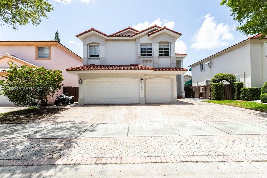 En Venta: $1,490,000 (5 camas, 3 baños, 3052 Pies cuadrados)