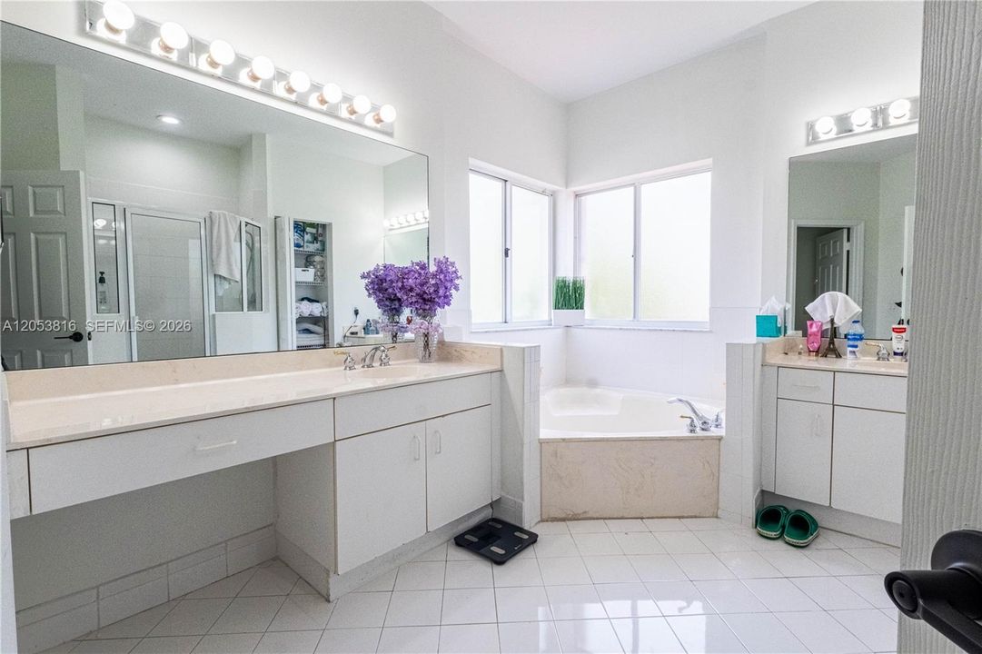 En Venta: $1,490,000 (5 camas, 3 baños, 3052 Pies cuadrados)