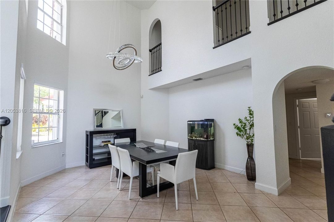 En Venta: $1,490,000 (5 camas, 3 baños, 3052 Pies cuadrados)