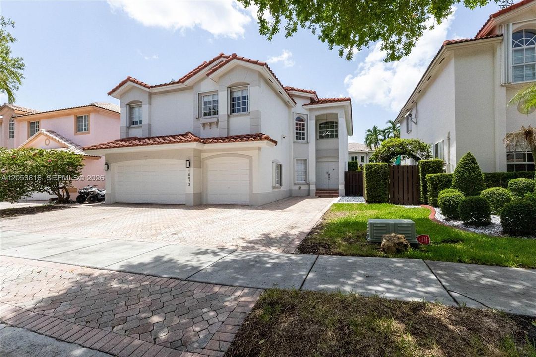 En Venta: $1,490,000 (5 camas, 3 baños, 3052 Pies cuadrados)