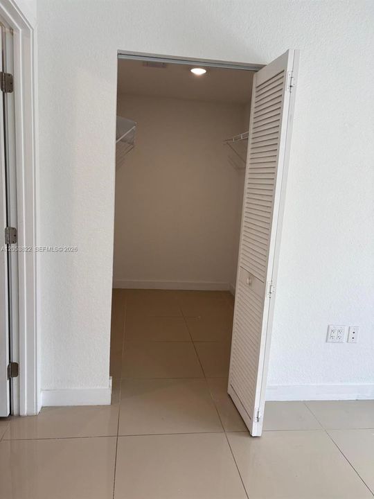 En Venta: $428,000 (4 camas, 3 baños, 1398 Pies cuadrados)