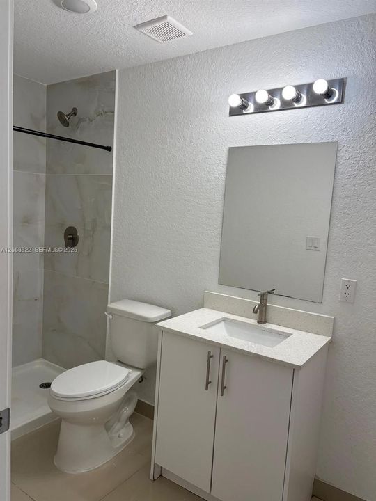 En Venta: $428,000 (4 camas, 3 baños, 1398 Pies cuadrados)