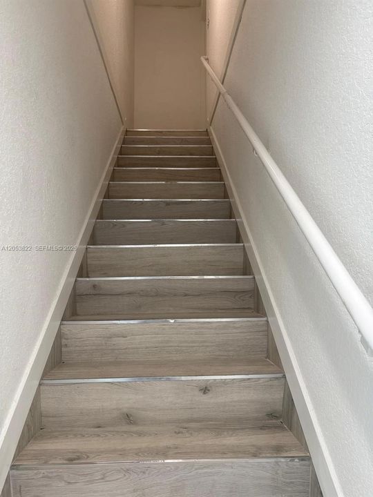 En Venta: $428,000 (4 camas, 3 baños, 1398 Pies cuadrados)