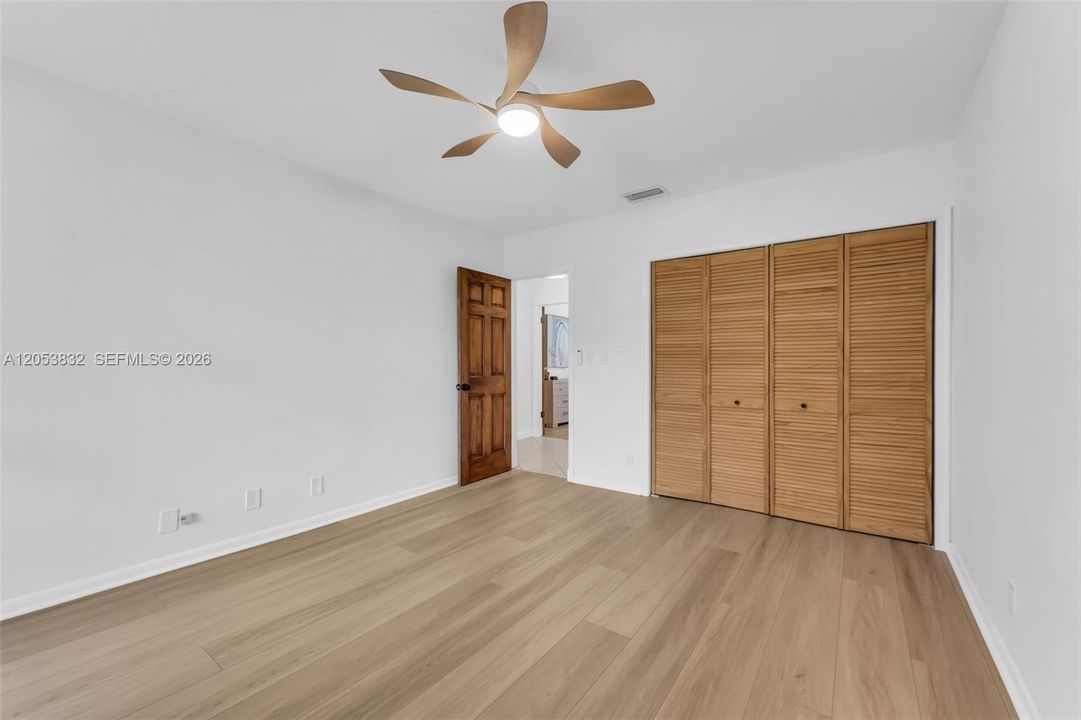 En Venta: $1,249,000 (3 camas, 2 baños, 2083 Pies cuadrados)