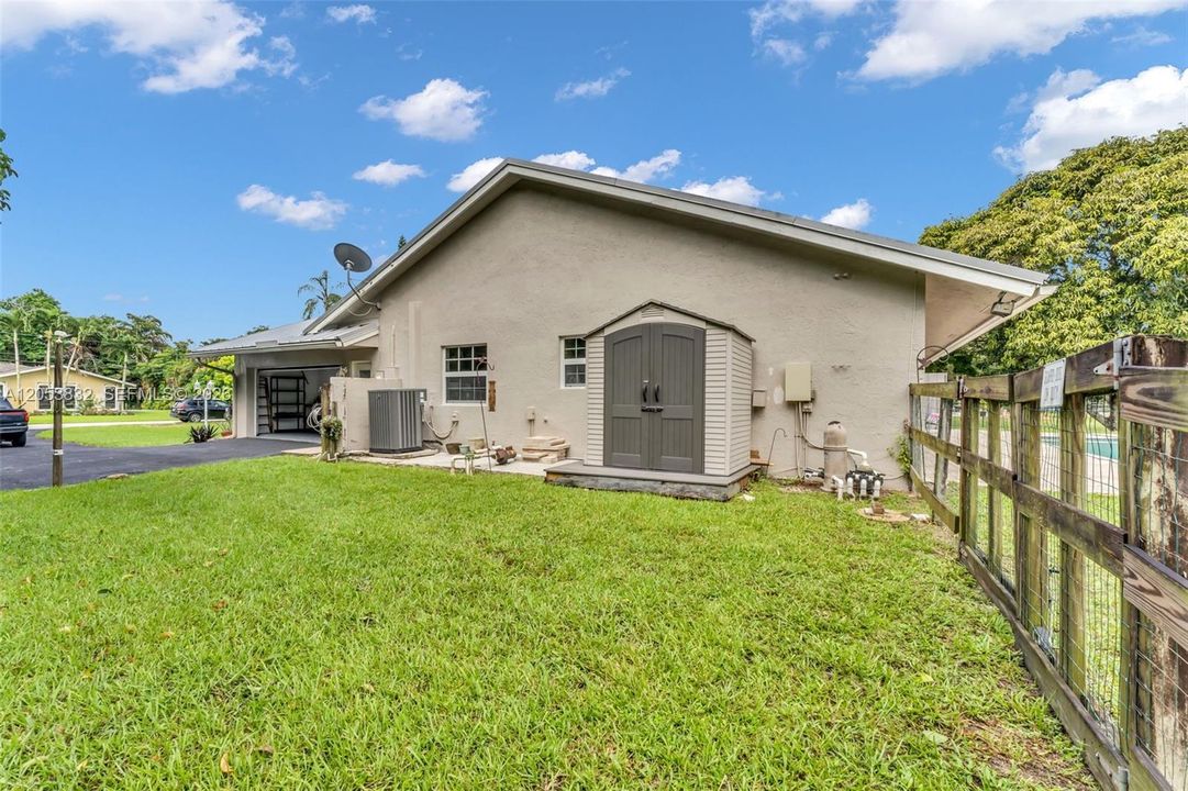En Venta: $1,249,000 (3 camas, 2 baños, 2083 Pies cuadrados)