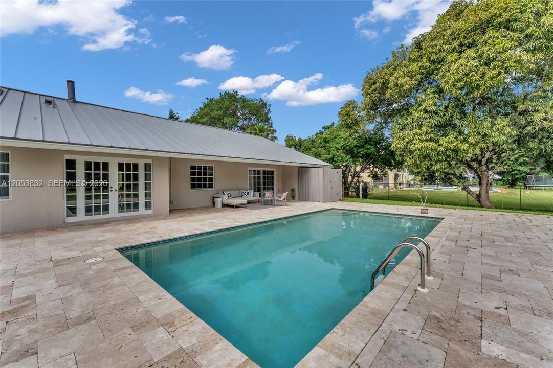 En Venta: $1,249,000 (3 camas, 2 baños, 2083 Pies cuadrados)
