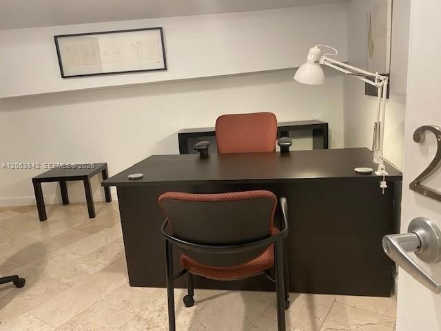 En Renta: $1,050 (0 camas, 0 baños, 0 Pies cuadrados)