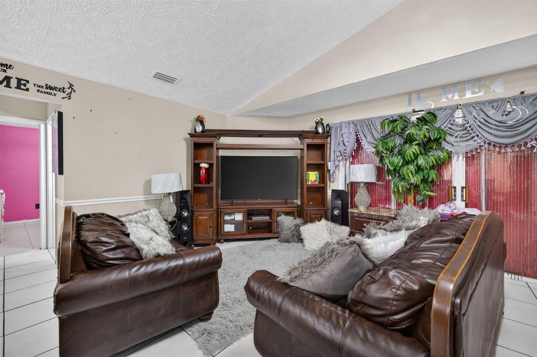 5-web-or-mls-3A5A2955