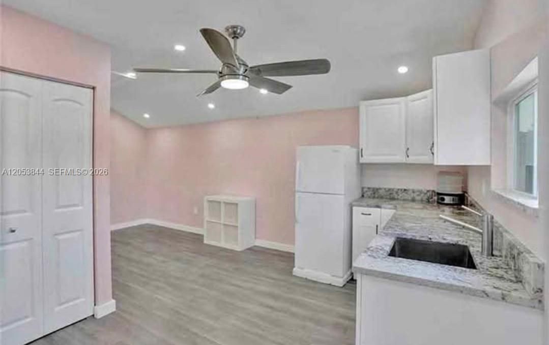 For Rent: $1,350 (1 beds, 1 baths, 1073 Square Feet)