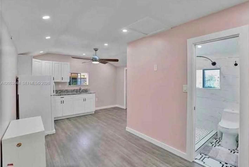 For Rent: $1,350 (1 beds, 1 baths, 1073 Square Feet)