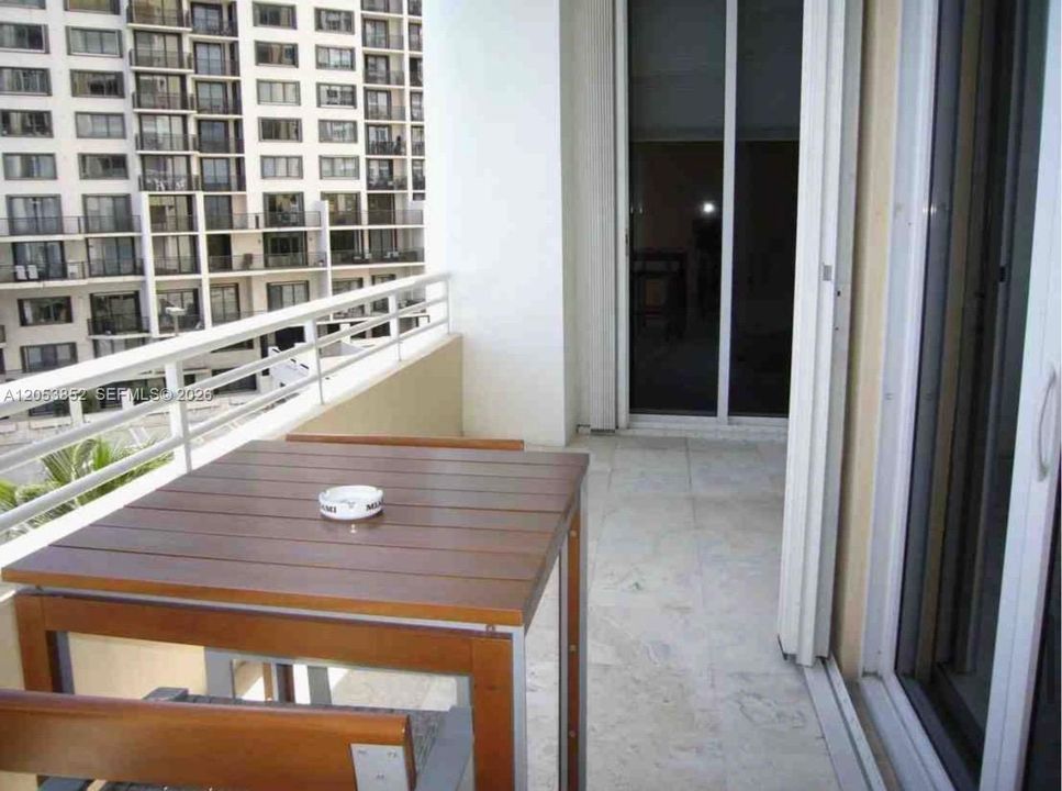 En Venta: $1,000,000 (2 camas, 2 baños, 1306 Pies cuadrados)
