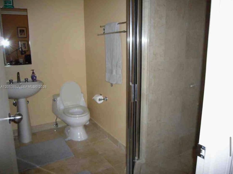 En Venta: $1,000,000 (2 camas, 2 baños, 1306 Pies cuadrados)