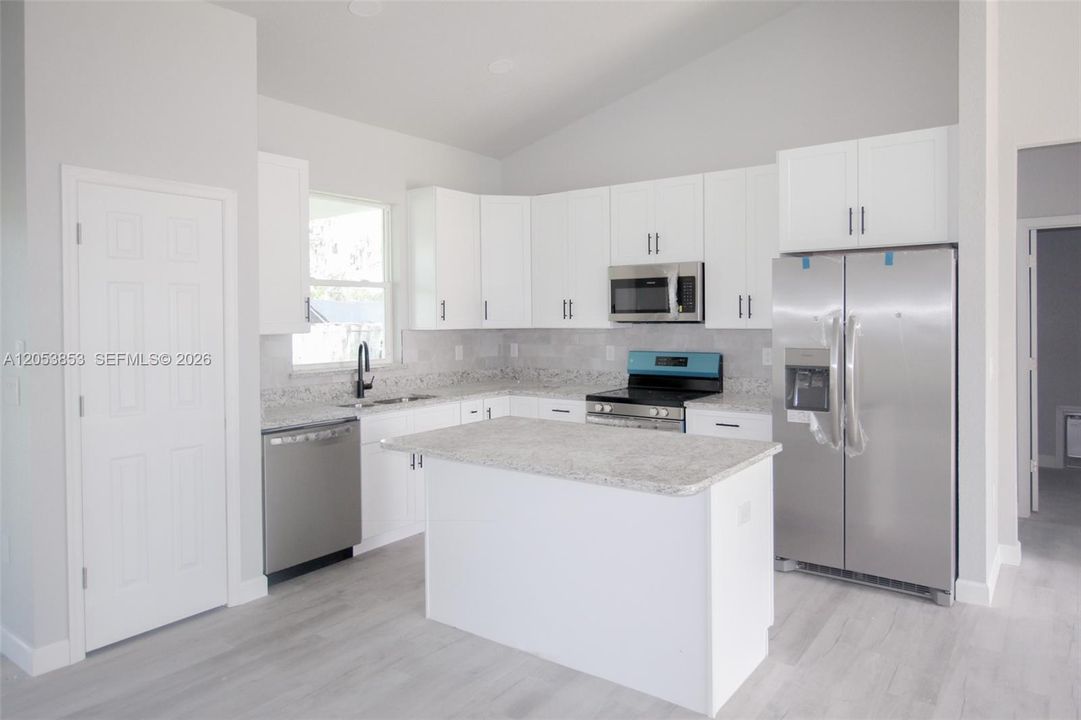 En Venta: $339,900 (3 camas, 3 baños, 1505 Pies cuadrados)