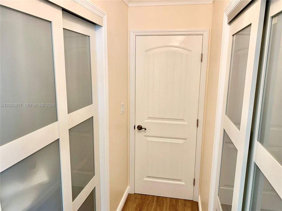 На продажу: $295,000 (2 спален, 2 ванн, 1092 Квадратных фут)