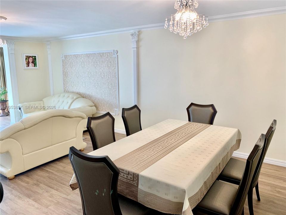 На продажу: $295,000 (2 спален, 2 ванн, 1092 Квадратных фут)