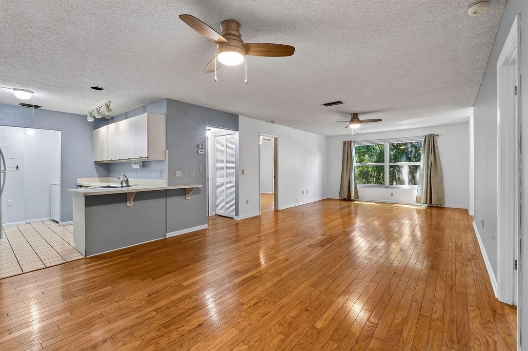 8387SECroftCir,UnitQ3(16)