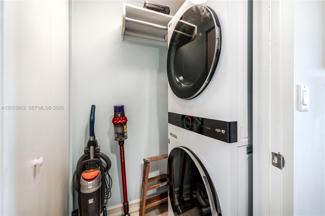 待售: $1,190,000 (3 贝兹, 2 浴室, 1554 平方英尺)