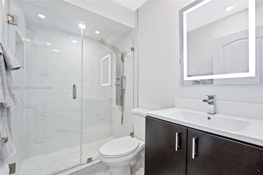 На продажу: $614,999 (3 спален, 2 ванн, 1692 Квадратных фут)