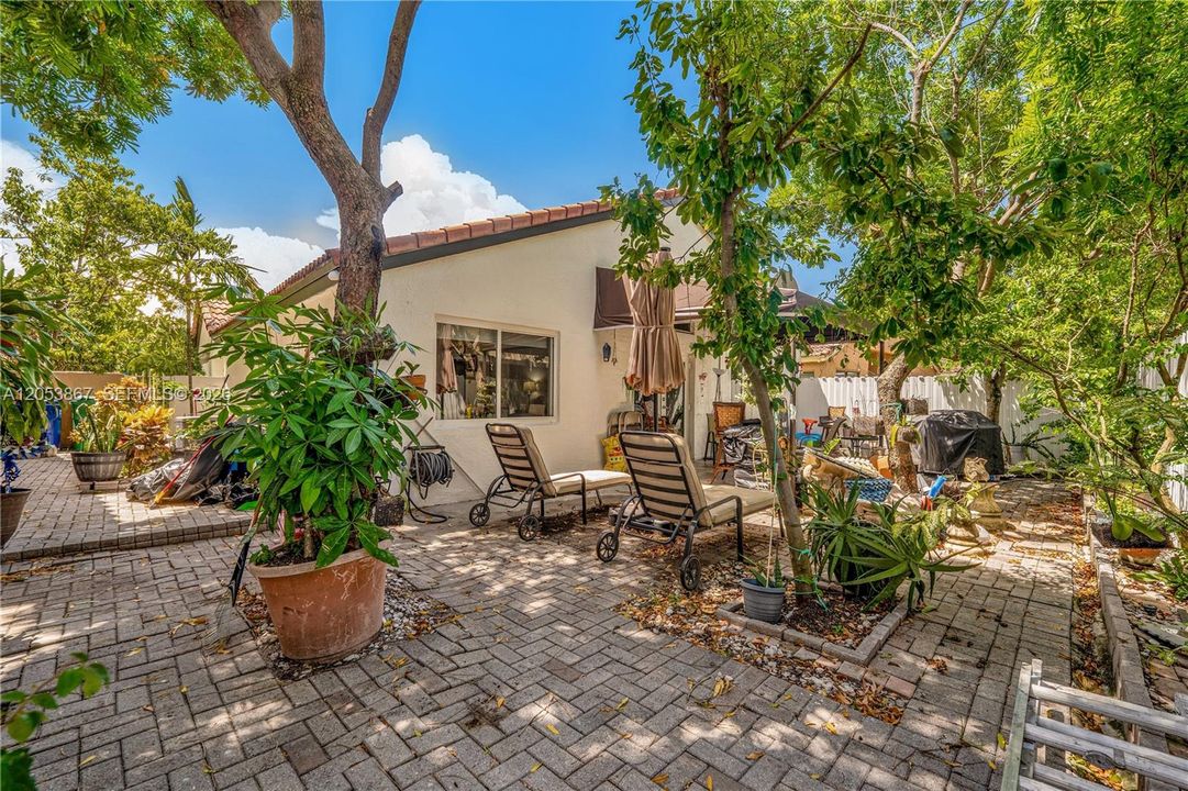 На продажу: $614,999 (3 спален, 2 ванн, 1692 Квадратных фут)