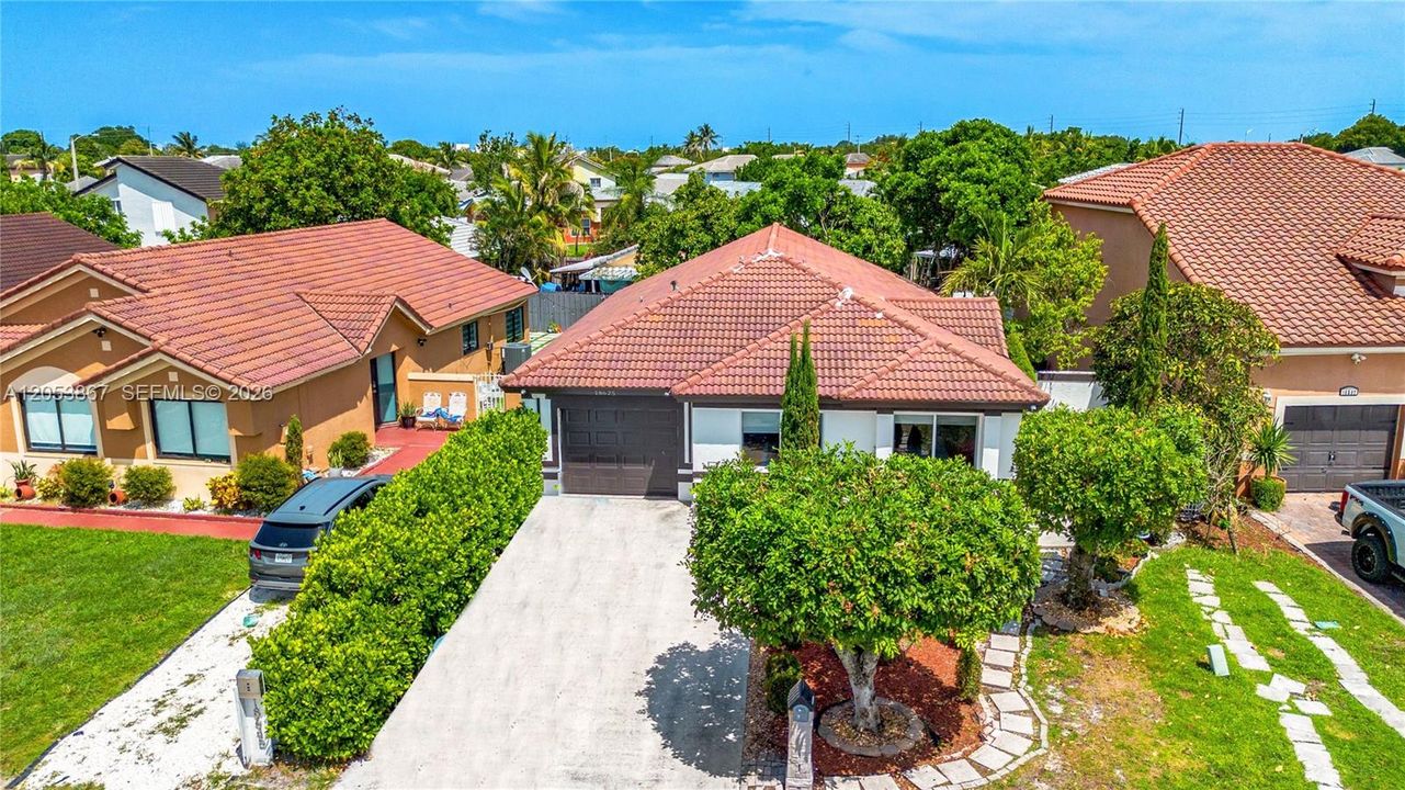 На продажу: $614,999 (3 спален, 2 ванн, 1692 Квадратных фут)