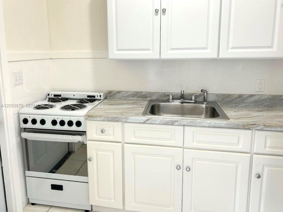 В аренду: $2,100 (1 спален, 1 ванн, 3117 Квадратных фут)