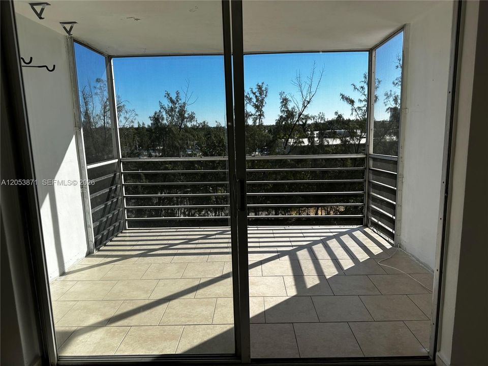 En Venta: $225,000 (2 camas, 2 baños, 1025 Pies cuadrados)