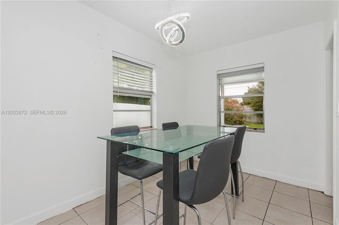 En Venta: $480,000 (2 camas, 1 baños, 775 Pies cuadrados)