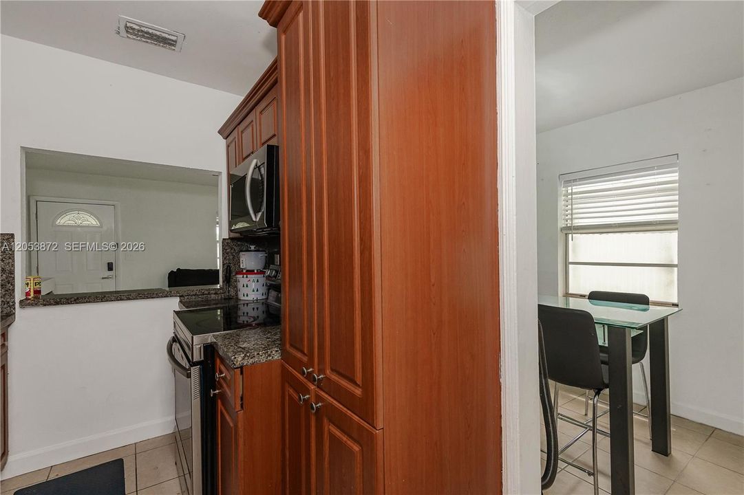 En Venta: $480,000 (2 camas, 1 baños, 775 Pies cuadrados)