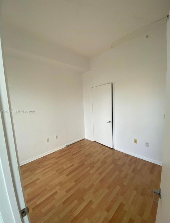На продажу: $380,000 (2 спален, 1 ванн, 867 Квадратных фут)