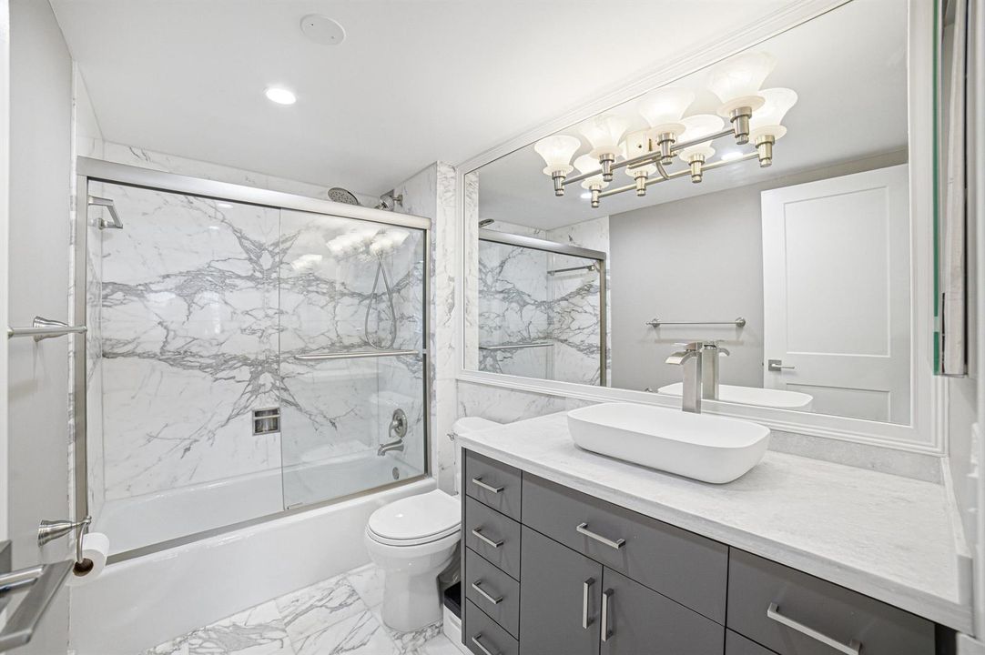 Bedroom1-Bathroom