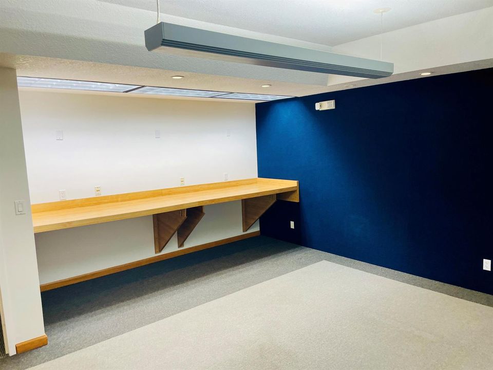 Workstations (3)
