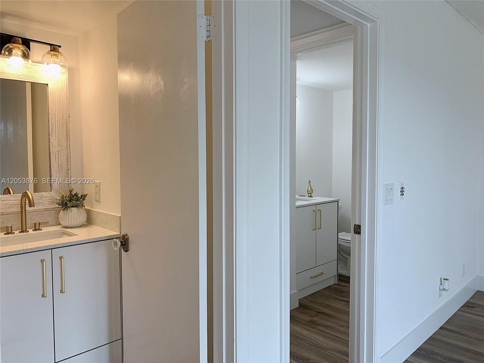На продажу: $180,000 (1 спален, 1 ванн, 811 Квадратных фут)