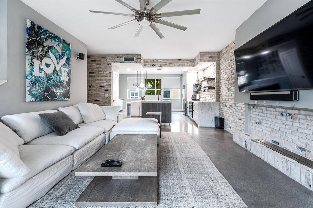 636 Fern Street-12