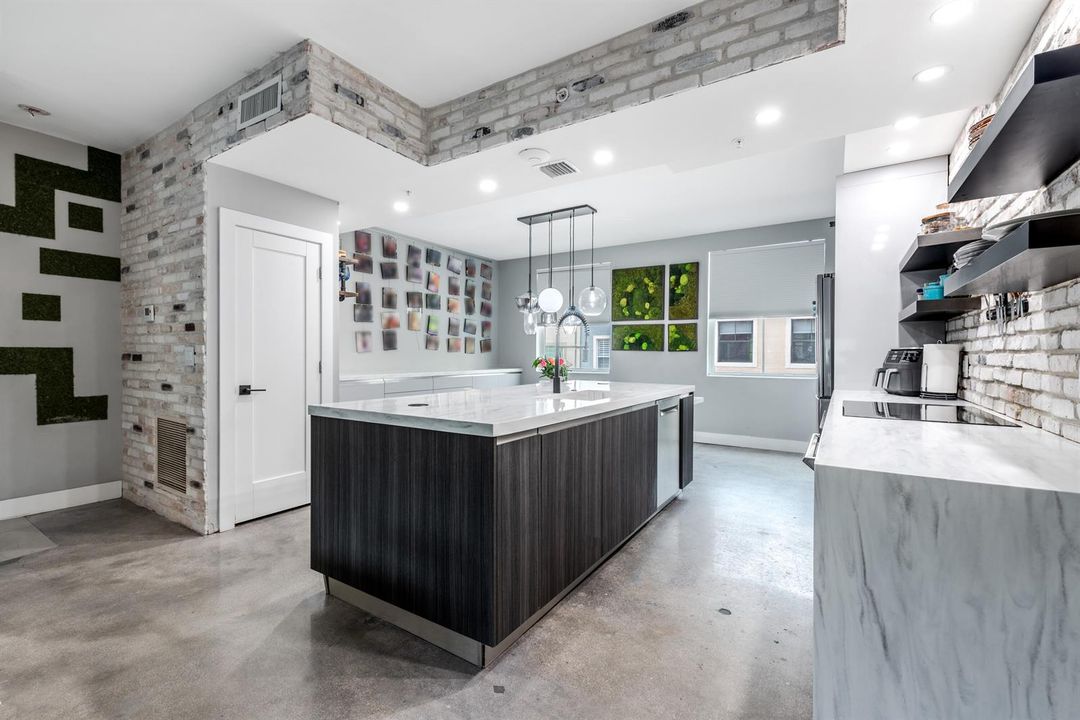 636 Fern Street-14