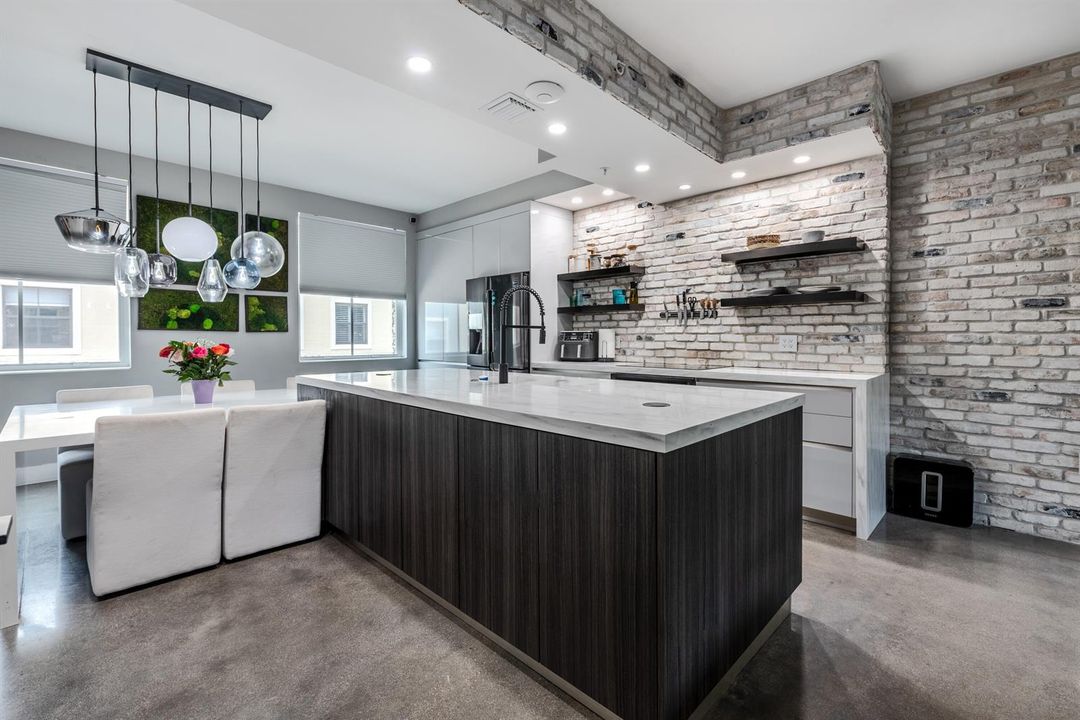 636 Fern Street-13