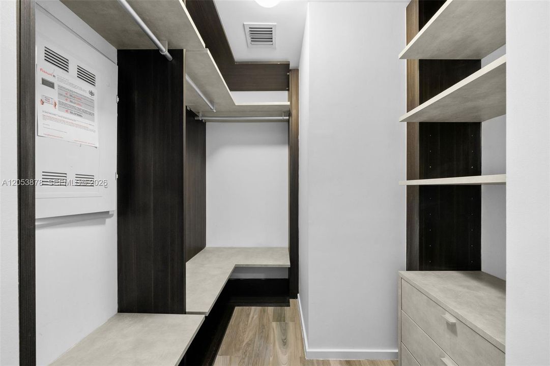 На продажу: $989,000 (2 спален, 2 ванн, 1119 Квадратных фут)
