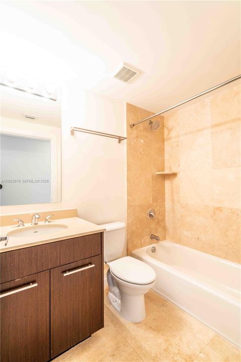 For Rent: $4,100 (2 beds, 2 baths, 1192 Square Feet)