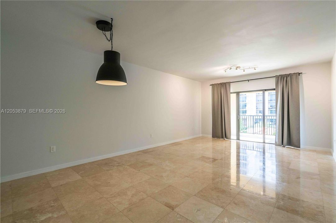 For Rent: $4,100 (2 beds, 2 baths, 1192 Square Feet)