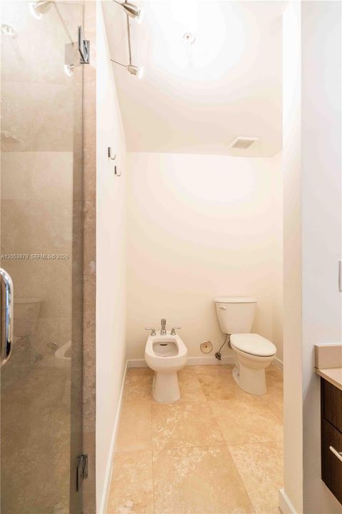 For Rent: $4,100 (2 beds, 2 baths, 1192 Square Feet)
